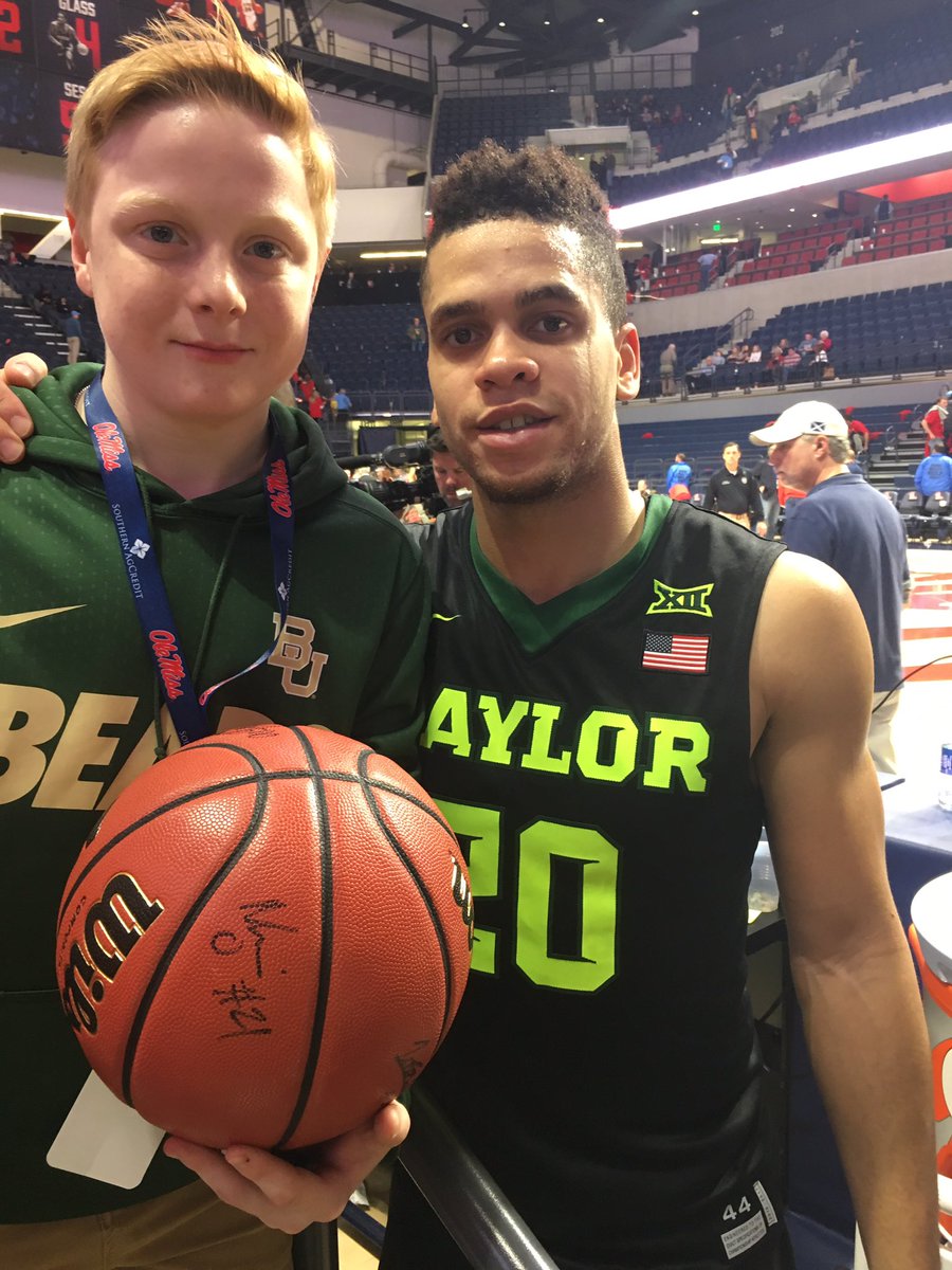 am_goad's tweet image. Thank you @BaylorMBB and @BUDREW for making this kid's year! We will never forget it!! #sicem #baylorproud