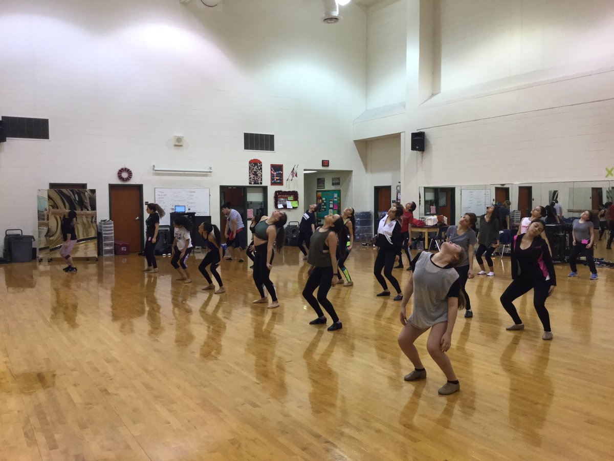 tfde_nisd's tweet photo. More pictures from today's conference! #TFDE #NISD #DanceCommunity https://t.co/WihVrnCSJV