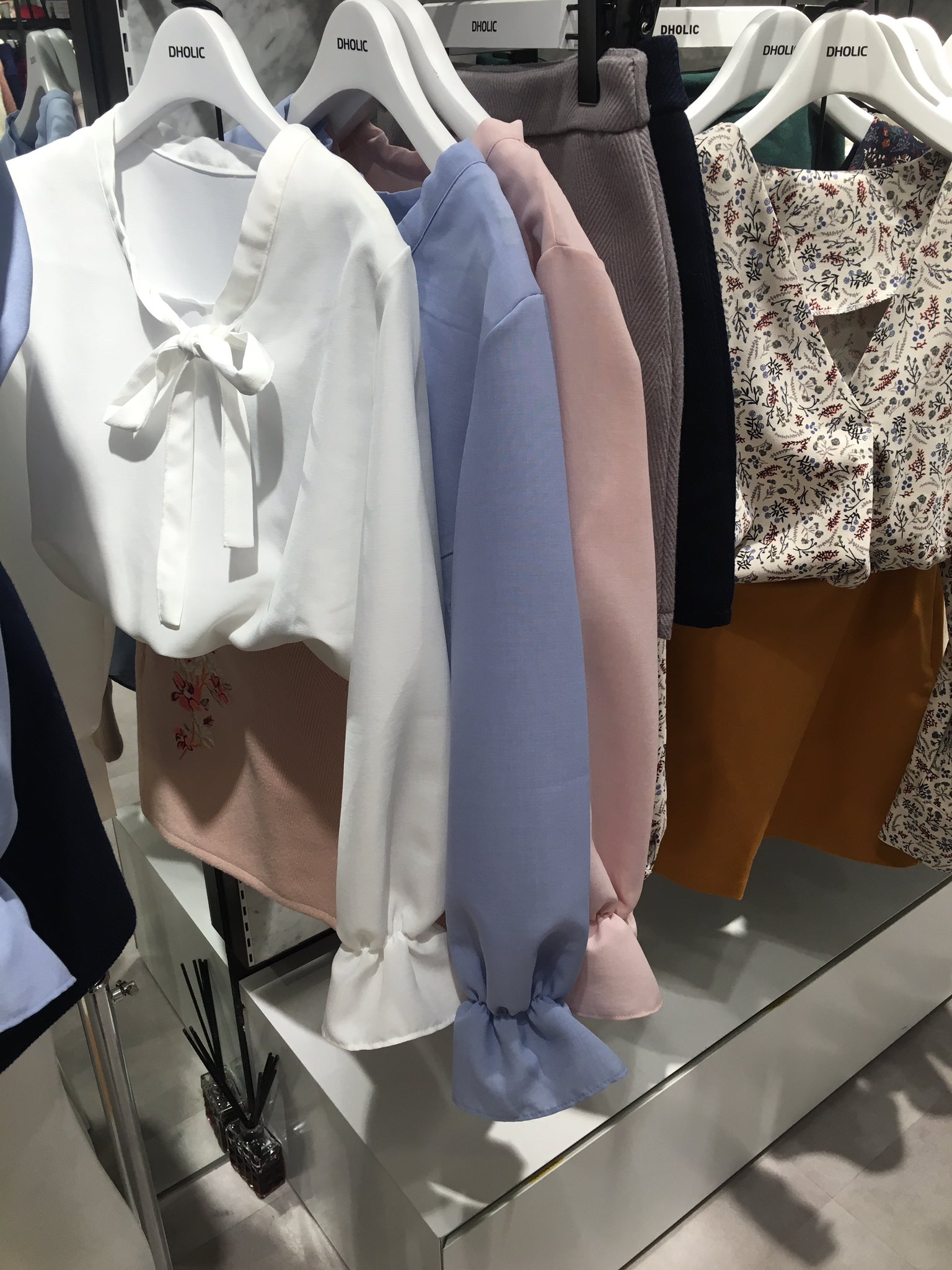 名古屋parco 名古屋パルコ Sur Twitter 西館4f ディーホリック 店頭は 各店舗春めいています 待ち遠しい