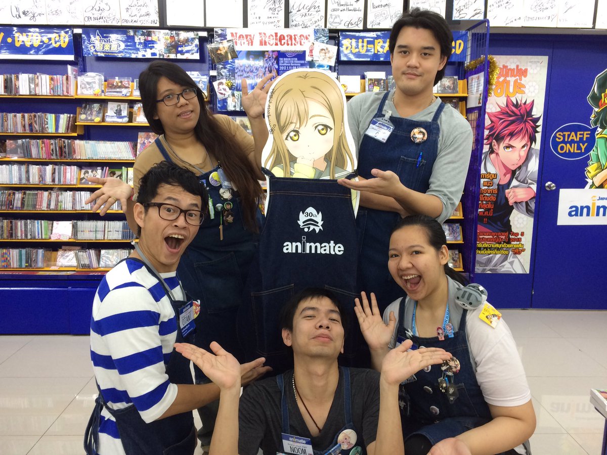 O Xrhsths 副 店長 Youtubeチャンネルはじめました Sto Twitter 花丸ちゃんのあまりに可愛いさに店長の座を奪われました っというわけでアニメイトバンコクはタイのイメージガールの国木田花丸ちゃんを全力でプッシュしておりますヾ ๑ ﾉ ラブライブ