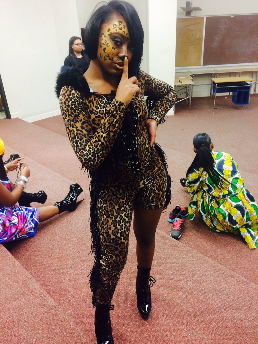 _shiraaa_'s tweet photo. Girl why u do them like that 🙈🔥 #DunbarModelsInc. https://t.co/ku7f2miFGf