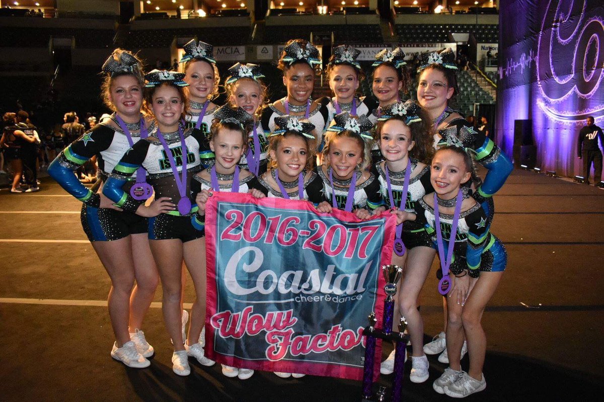 LongIslandCheer tweet picture