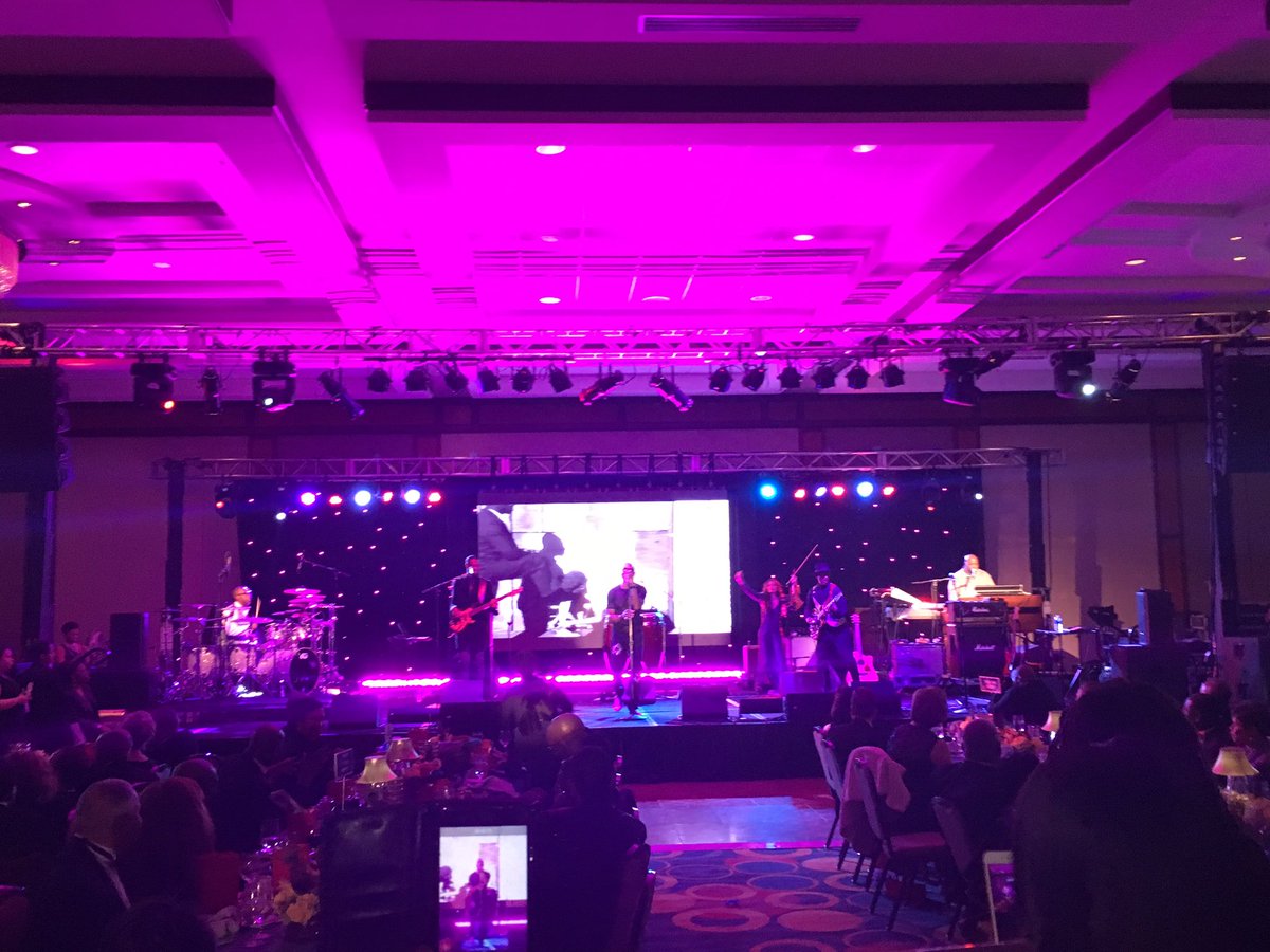DrMichaelLomax's tweet photo. Ending the night w/ the funky sounds of @TonyToniTone1 at @UNCF #MMBDC!Special thanks to @hyattwashington for hosting our 5th annual event! https://t.co/Vvu1qnvimQ