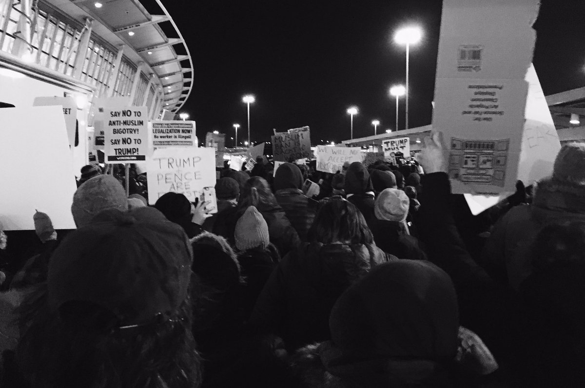 debbiefongdraws's tweet image. More from tonight's protest #JFKTerminal4 #NoWallNoBan