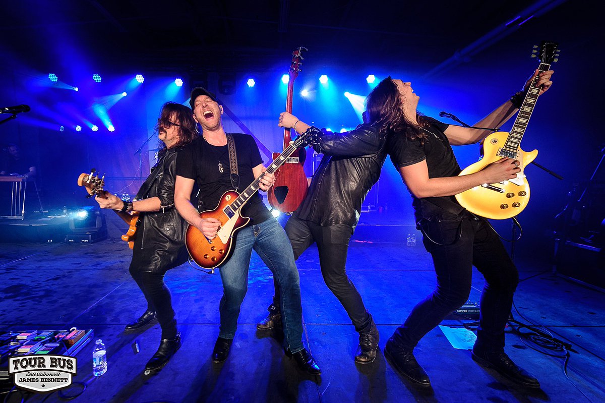 How good was that!  WOW!  <a href="/timhicksmusic/">Tim Hicks</a> just melted some faces in #Halifax #GetOnTheBus #ShakeTheseWallsTour 📷 <a href="/JB_photos1/">James Bennett Photography</a>