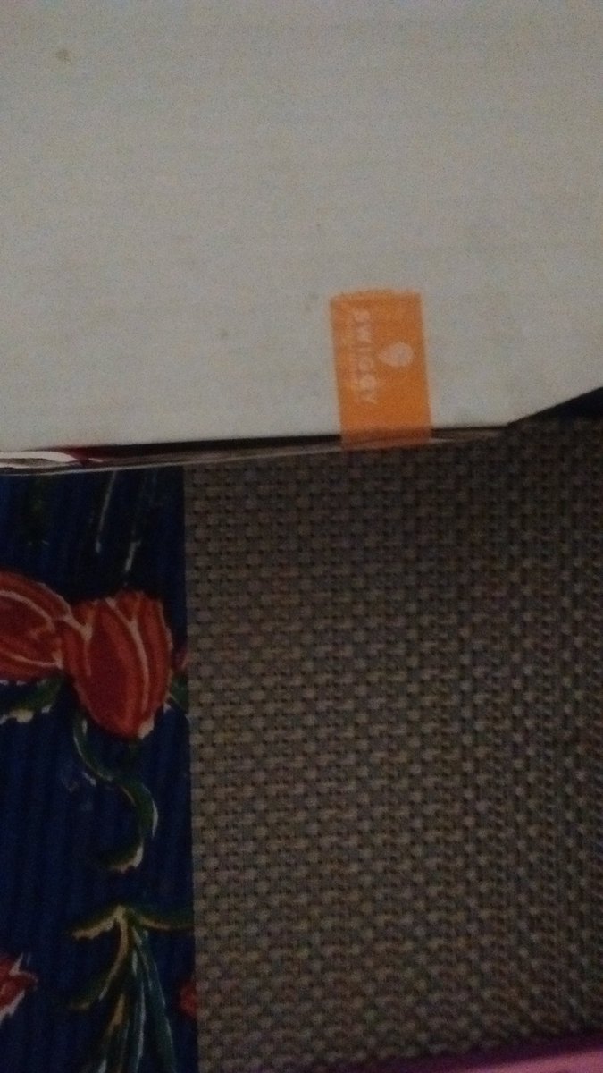 Bingeljell's tweet photo. So we actually ordered food from @ScootsyIt but the stickers on the pizza are @swiggy_in #commonresources https://t.co/7KbyTecIvl