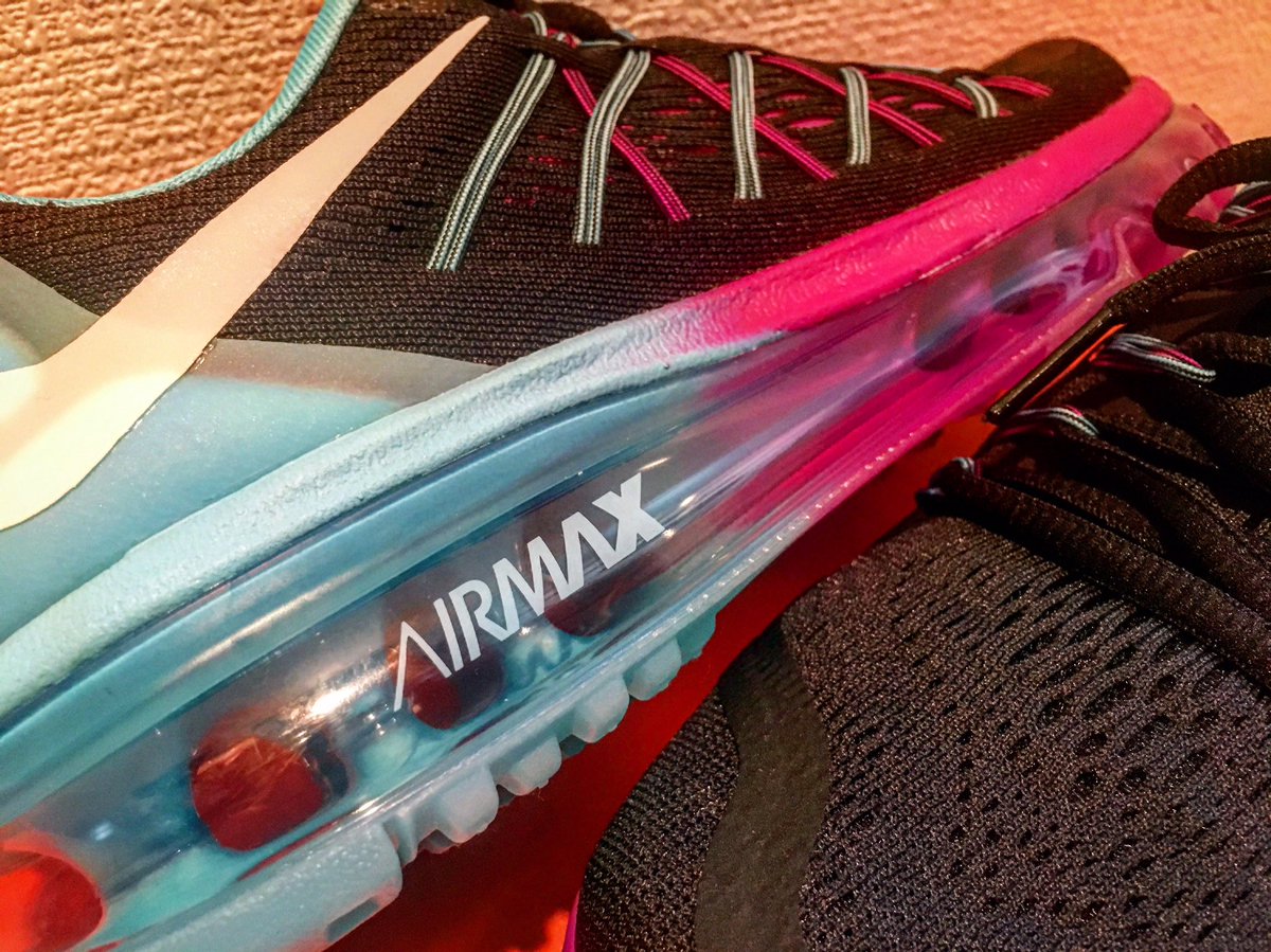 mio_ldh_24's tweet photo. 👟👟👟
#nike #airmax2015 https://t.co/z8TDAJ6U5h