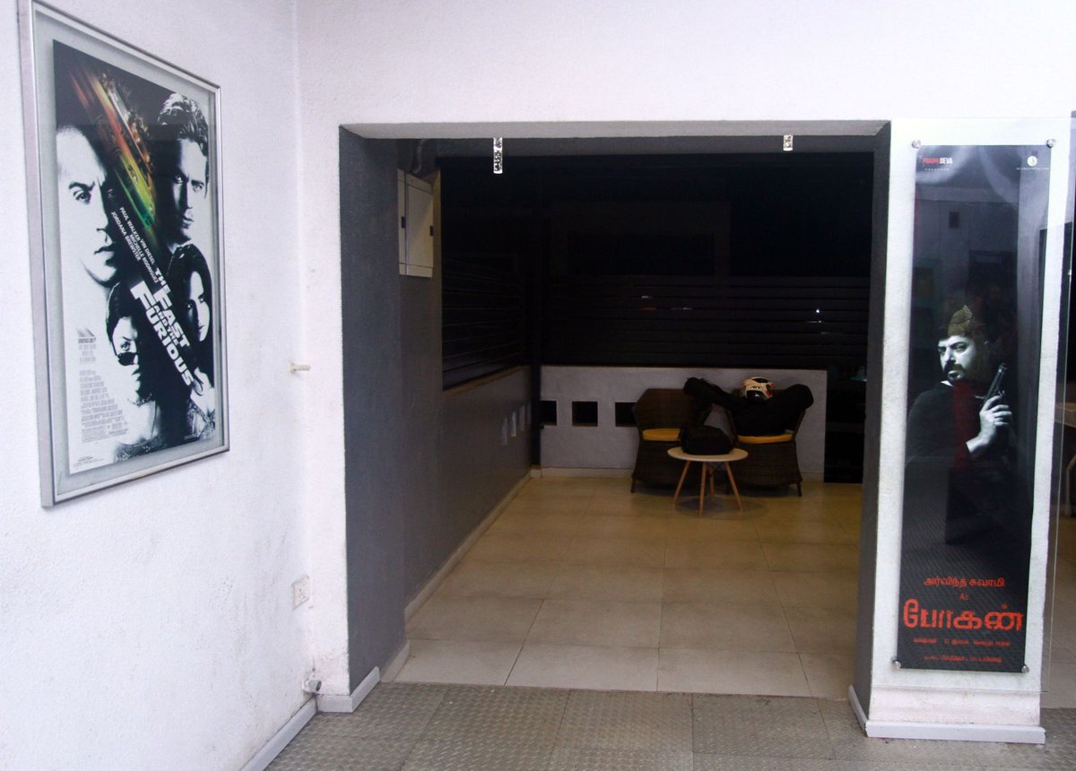 onlynikil's tweet photo. #filminshort..update..
#lemagic lantern preview  theatre opens a new gate for film promotions...
@thearvindswami in #bogan
(Interior) https://t.co/FyMerqeEMr