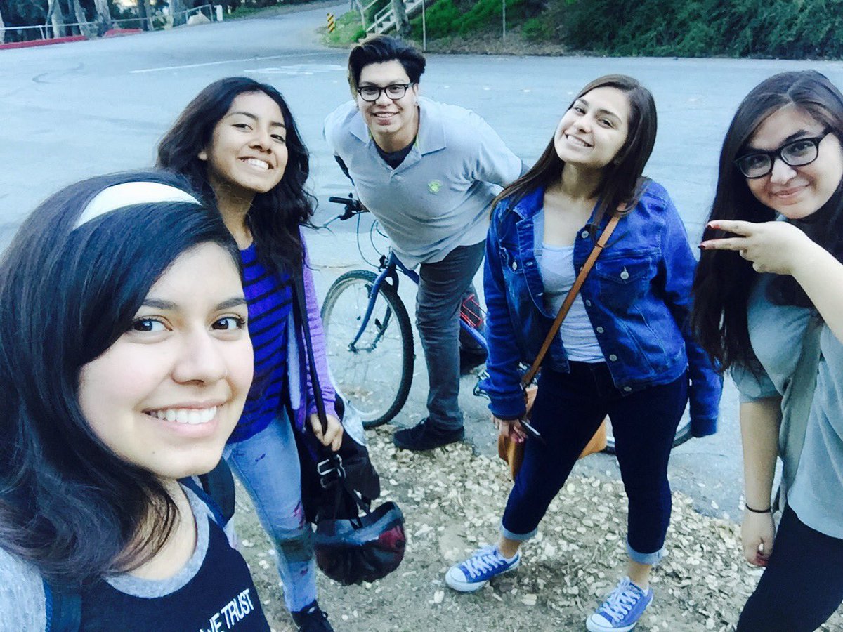 stellaacosta99's tweet photo. Filming at woods. Check!✅ #secretfilm #comingnextmonth @nxddalie @ITS_LUIS_YAYY @Anne_M_Gonzalez https://t.co/5oc0fkzrae