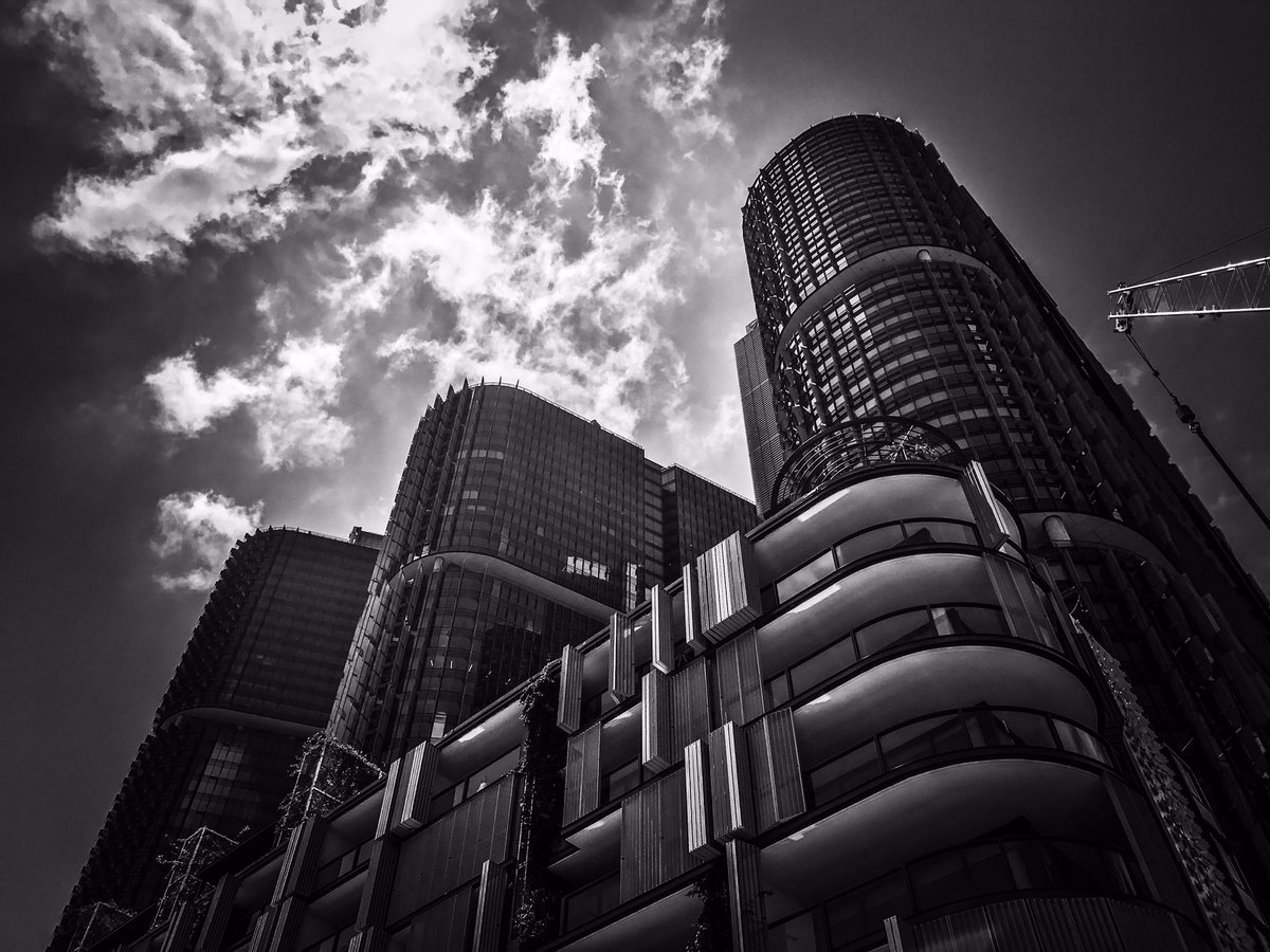 DIARMID's tweet image. #barangaroo - your friendly dump of dystopian nightmare harbourside #architecture
