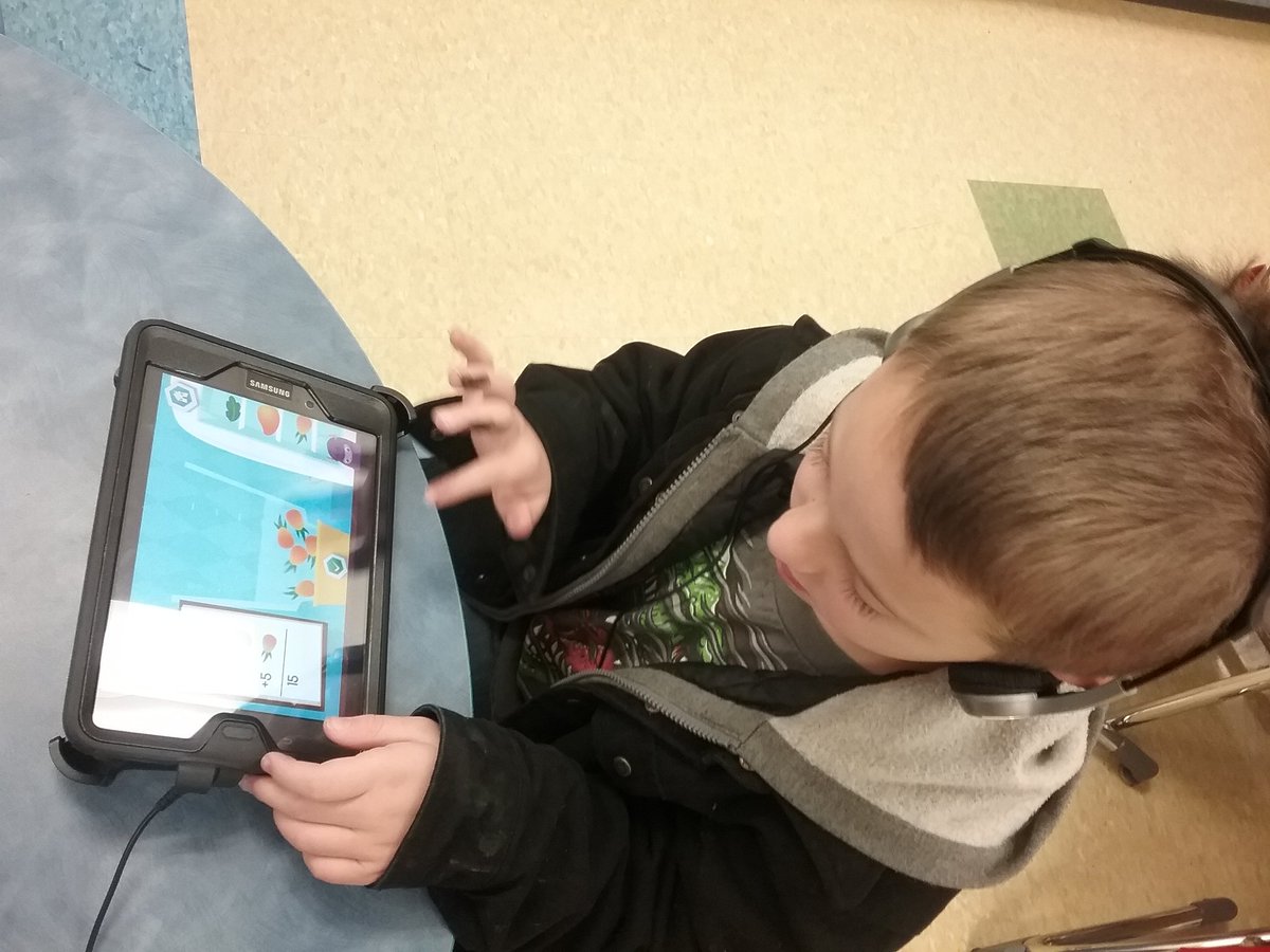 MrsNicoKdg's tweet photo. Math with Someone, Math with Self, and using technology to practice math. #MooseMath #AdditionTopit @WTBobcats https://t.co/yO5CLA5N8J