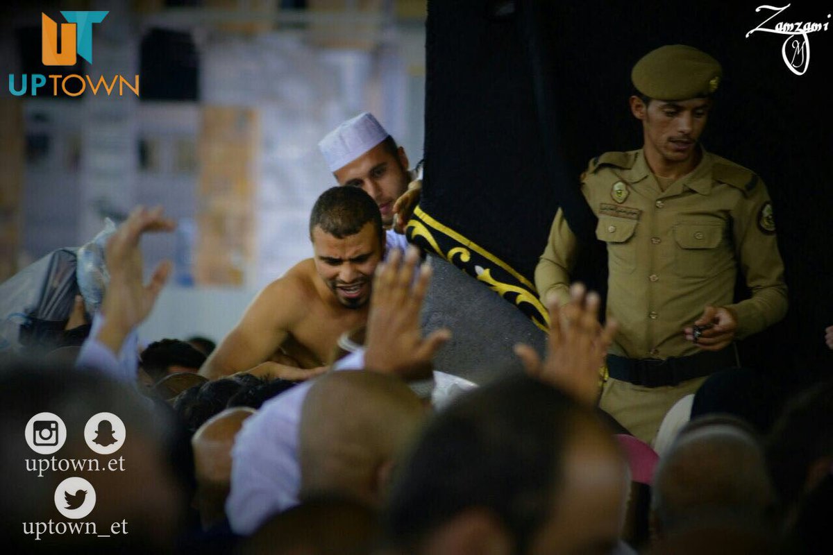 قال صلى الله عليه وسلم: { العمرة إلى عمرة كفارة لما بينهما والحج المبرور ليس له جزاء إلى الجنة }
#مكة_المكرمة #المعتمرين لـ #بيت_الله_الحرام