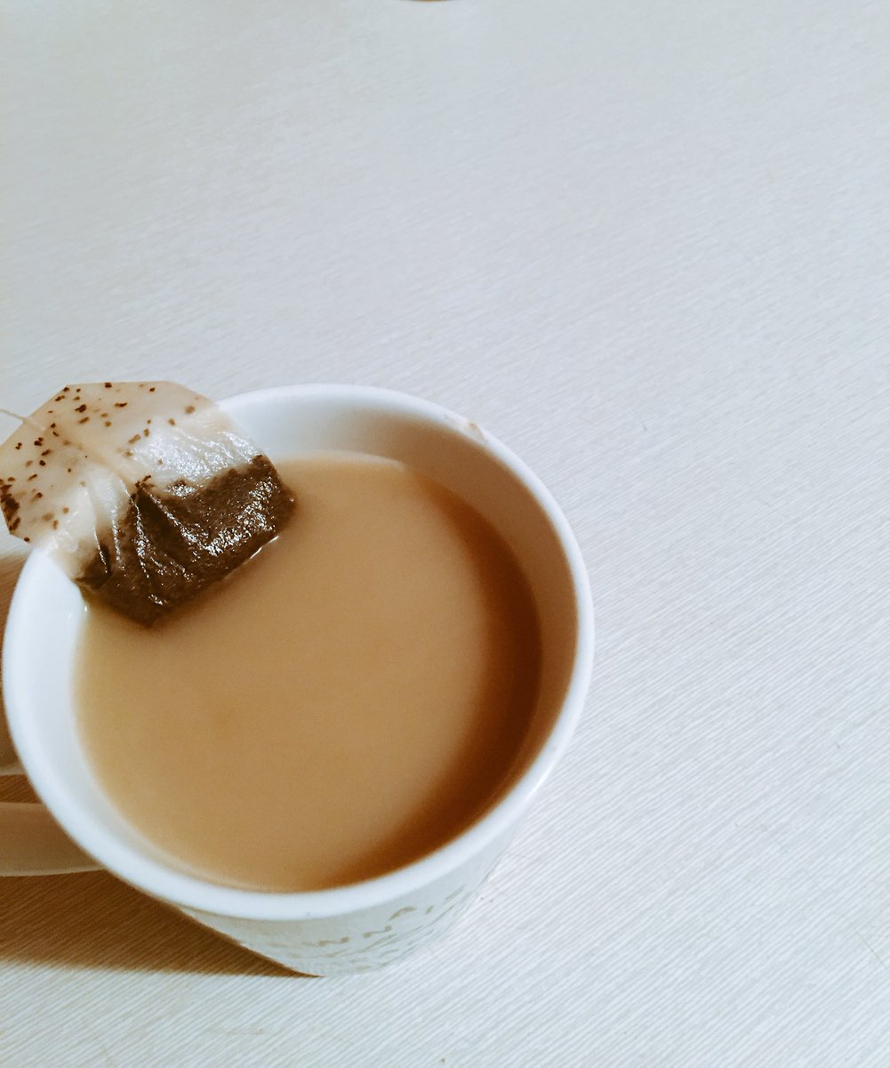 omgitzkay's tweet photo. Earl Grey tea with vanilla almond milk is proving to be very good for the soul #suchyums #im90 https://t.co/HQDCo7VCFl