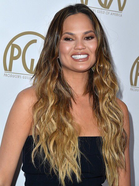 TeigenUpdated's tweet image. January 28: @chrissyteigen at the 28th Annual Producers Guild Awards at The Beverly Hilton Hotel in Beverly Hills.