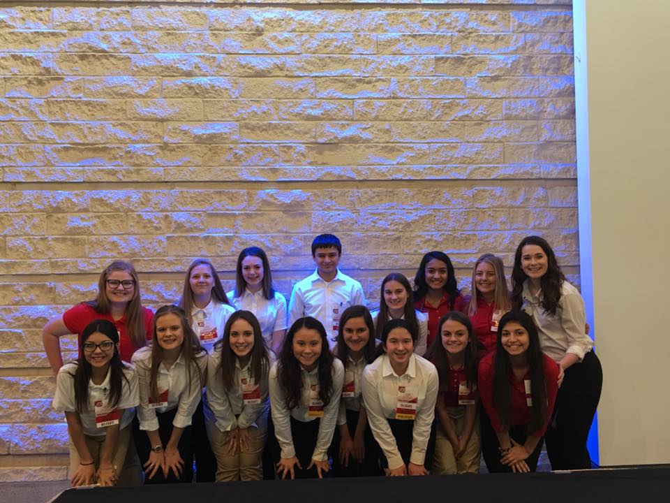 tr_fccla's tweet photo. Very successful week for TRFCCLA! Two incoming region officers and all STAR Event teams advanced to state! https://t.co/akOrZNdsVN