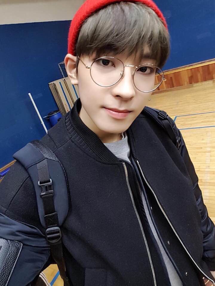 wonwoopictures's tweet photo. 170122 wonwoo selca in ch+ https://t.co/rDLzUTUhjT