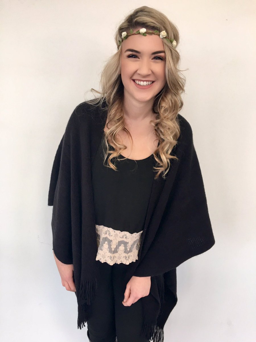 Danielle_Bahr's tweet photo. Makeup day 1 on my lovely cousin, @SarahSpillman2 || #MakeupByDanielle https://t.co/M5G7EPQ7VY