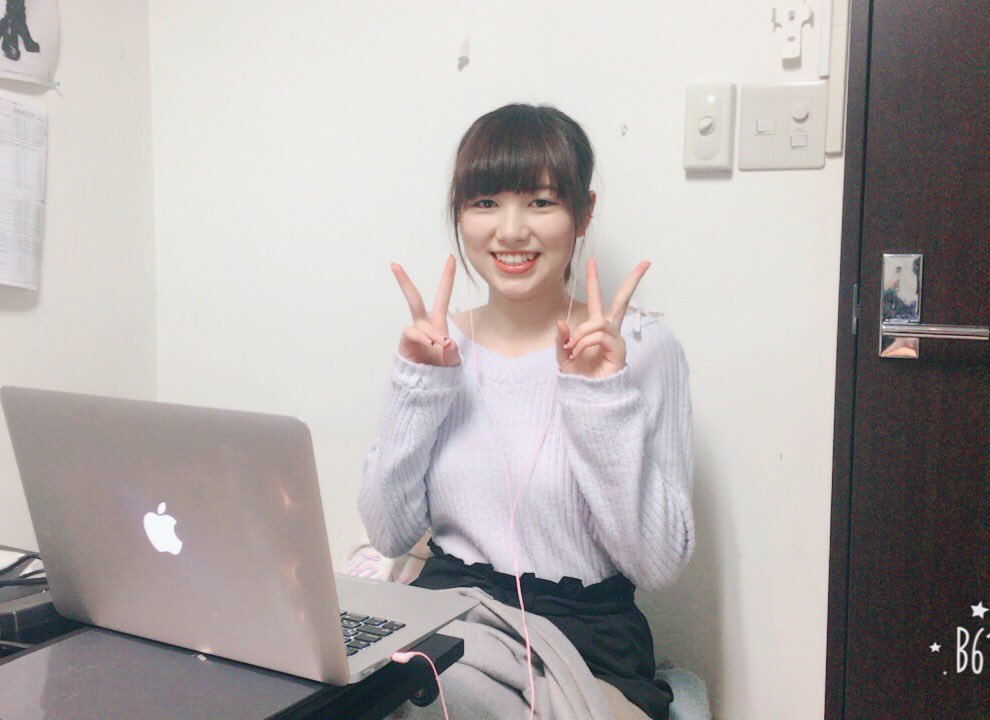 GirlsHoliday4's tweet photo. GirlsHolidayメンバー渡辺がSHOWROOM配信してます！
癒されますよ〜✨是非ご覧ください。 https://t.co/2SPXTR180m