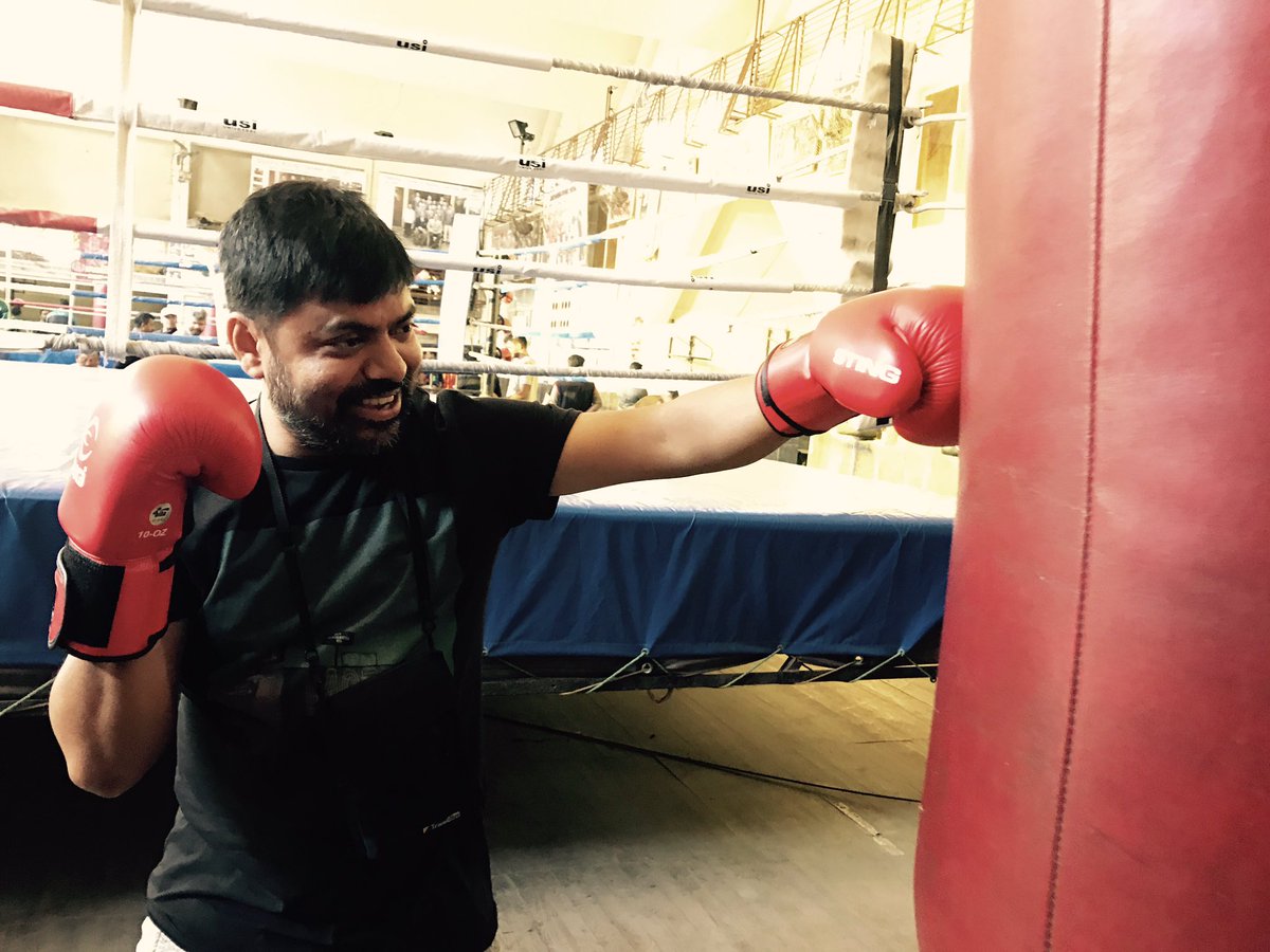 iamrajchoco's tweet photo. its shoot-time cum fun-time for team #CHAAMP this Sunday @idevadhikari @pritam1911 @DEV_PvtLtd @RukminiMaitra @PriyankaSarkarB @Joyeeta2886 https://t.co/9QYM3b1C1R