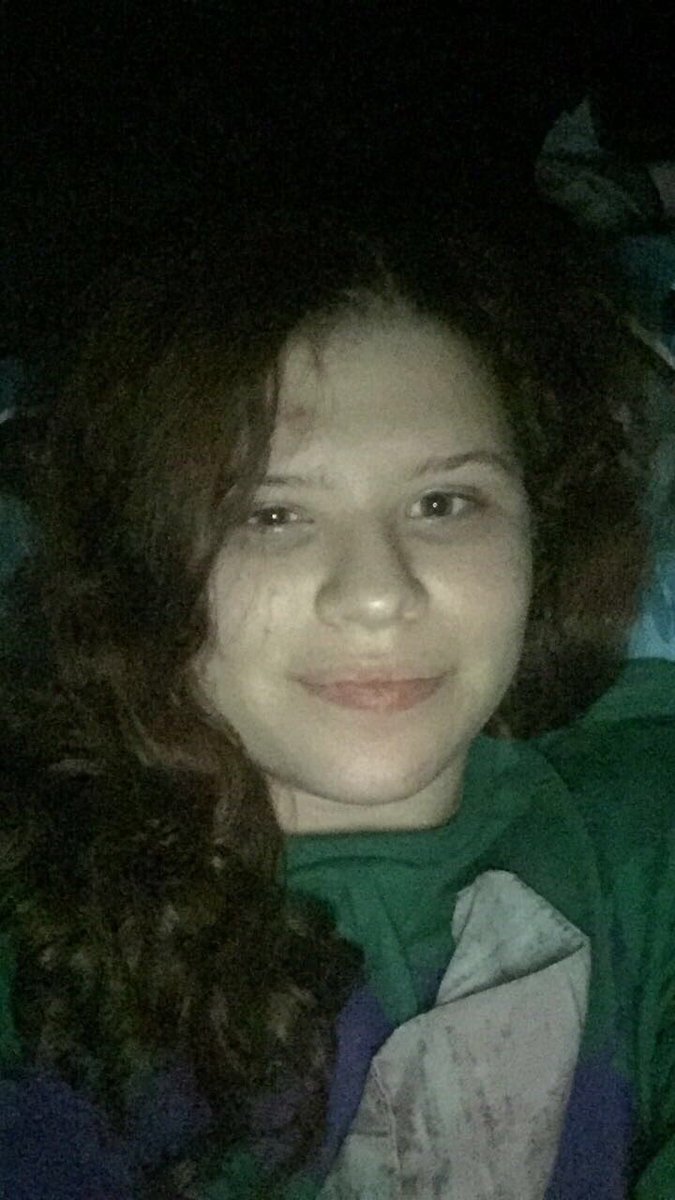 //okay here I is at 2 in the morning I look like crap