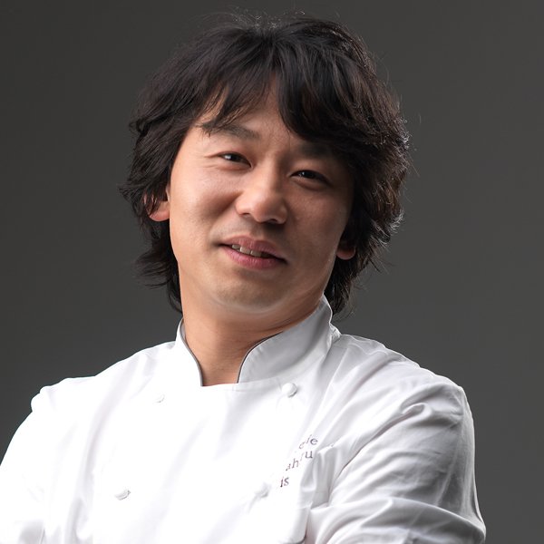 そごう大宮店 在 Twitter 上 色とりどりなマカロンがずらり パティスリー サダハル アオキ パリでは ショコラのほかにも マカロン も販売中 各1個 税込316円 また1 30 月 午前11時には サダハル アオキ氏が来店 T Co Jkvsghr46v 大宮