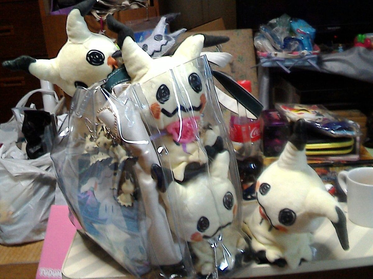 シロウ コトミネ 天草四郎 低浮上 ポケモンサンムーン ミミッキュ ポケモン うちの妹の愛用のミミッキュ 痛バ ふっと気付いたらミミッキュぬいぐるみが4匹に増えてた 笑 これからもまだまだミミッキュぬいぐるみが増える予定だそうな 赤い首輪が