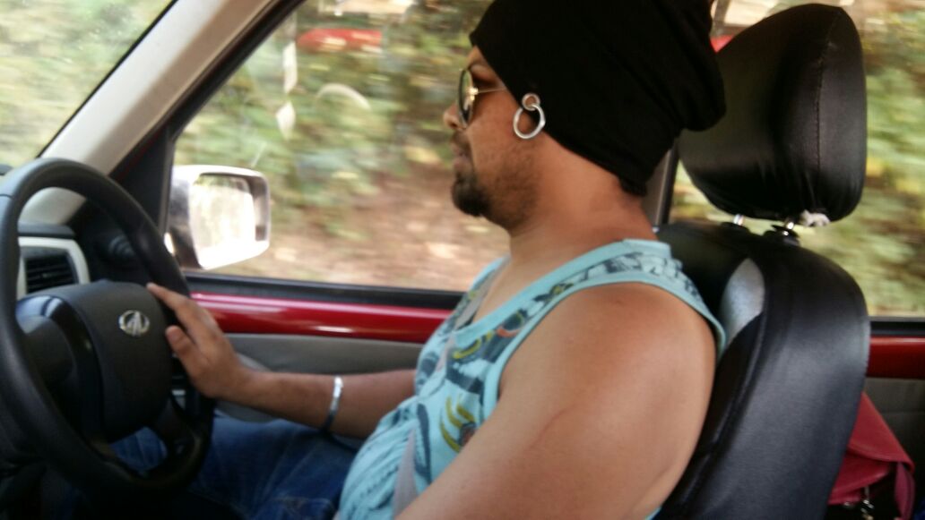 vikrant3's tweet photo. Long Drive #scorpio #realhulk ...thank you @anandmahindra sir for such a strong car to our society.. https://t.co/CpbCz2ssV2