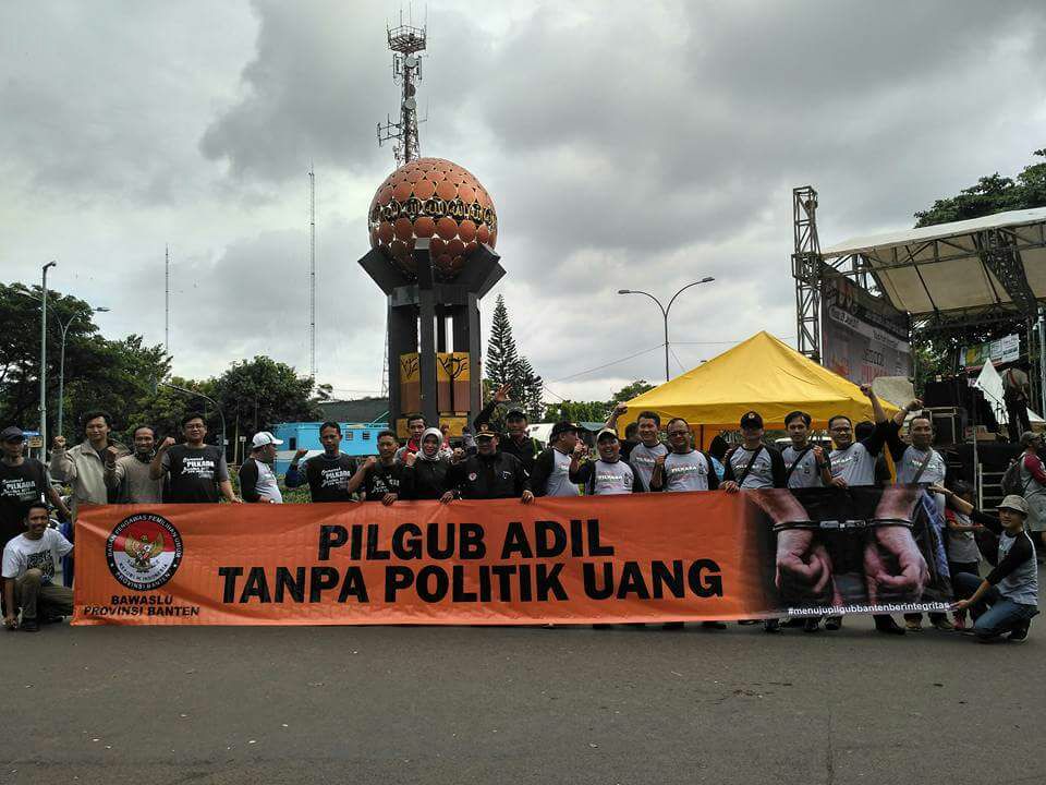 Mari wujudkan Pilgub Banten 2017 yg jurdil tanpa politik uang <a href="/bawaslubanten/">Bawaslu Banten</a>  <a href="/SeknasJPPR/">Seknas JPPR (People's Voter Education Network)</a> <a href="/perludem/">Perludem</a> <a href="/antikorupsi/">ICW</a>