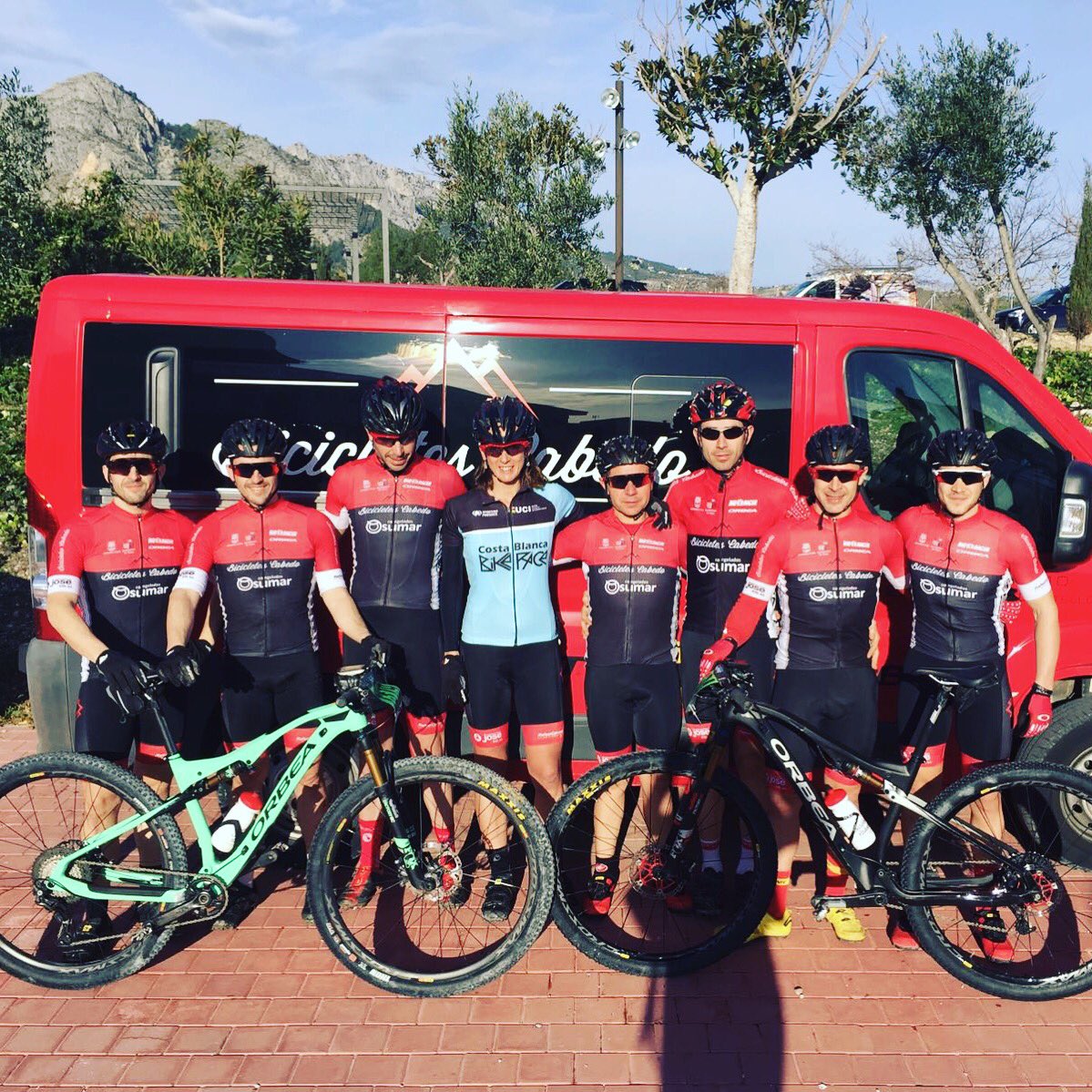 biciscabedo's tweet photo. Bravo por nuestro equipo en la Half @cblancabikerace 👏🏻👏🏻👏🏻👏🏻👏🏻Barbara Cuenca 1a clasif. en categoría élite femenina https://t.co/rnxTirYz8f