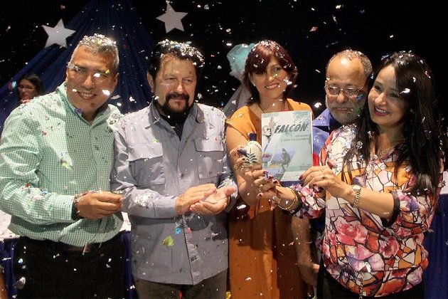 NOTIFALCON's tweet image. Gobernadora Stella Lugo bautizó su primer libro #Regionales notifalcon.com/v2/?p=199526