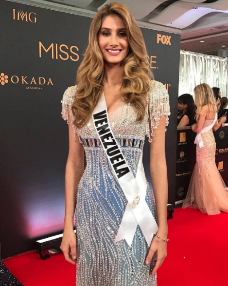 DaycrisIGG's tweet photo. #MissUniverse #Venezuela  https://t.co/X6nAcxREav