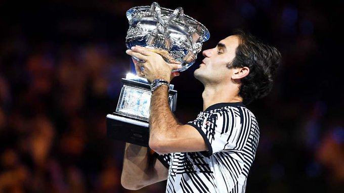T13Noticias's tweet photo. Roger Federer vence a Nadal y se corona campeón del Abierto de Australia https://t.co/XZJo9zqJ4E https://t.co/waE9LmwRa0