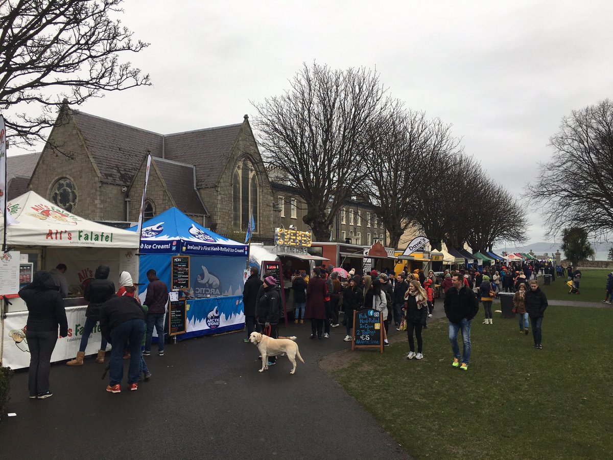 DalkeyAromatics's tweet photo. Even on a wet day in Dún Laoghaire, the food stalls in the Peoples Park Sunday Market do well. #food #Dublin https://t.co/n8wa6LZtYw