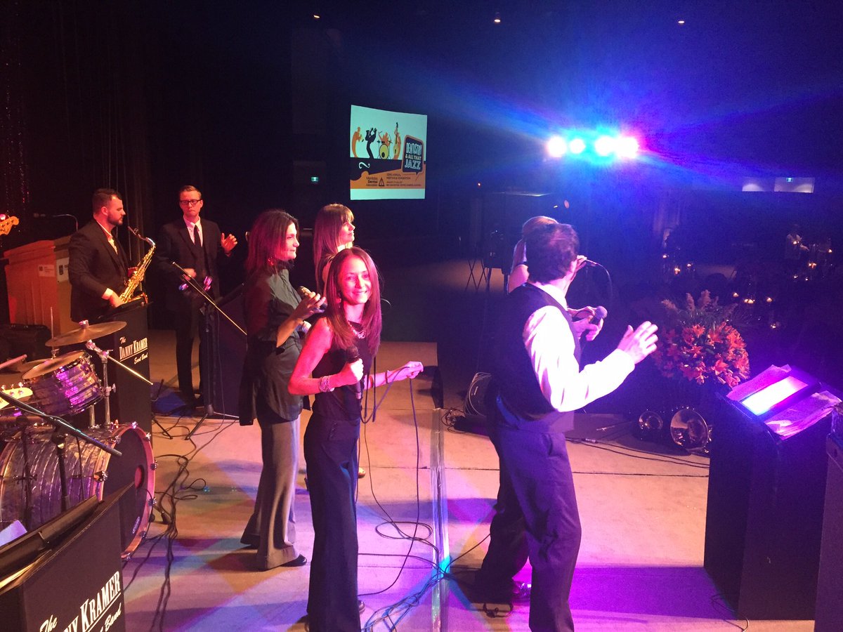 Amazing Conference ending with the Danny Kramer Band - RBC Centre - Manitoba Dental 2017 - Howling Pro