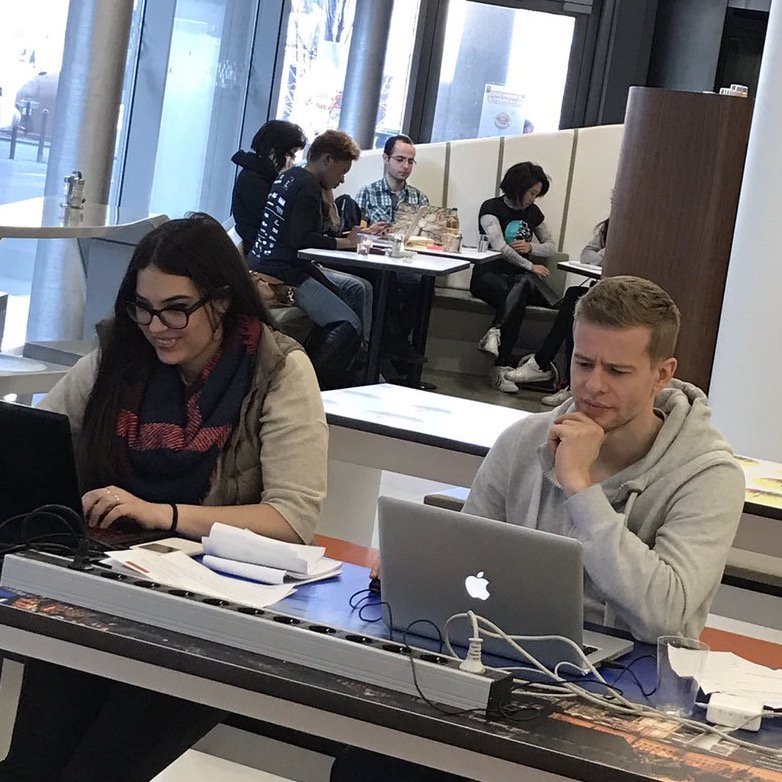 chirp's tweet photo. Kicking off day 2 at @AngelHack #ladyproblems #hackathon in #berlin - the finish line is in sight! #WIT https://t.co/39pgmAYBww