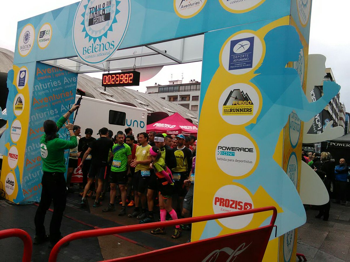 Empieza la #SubidaPicoFario en  #TrailRunFestival Suíguela en directo desde trailcast.es