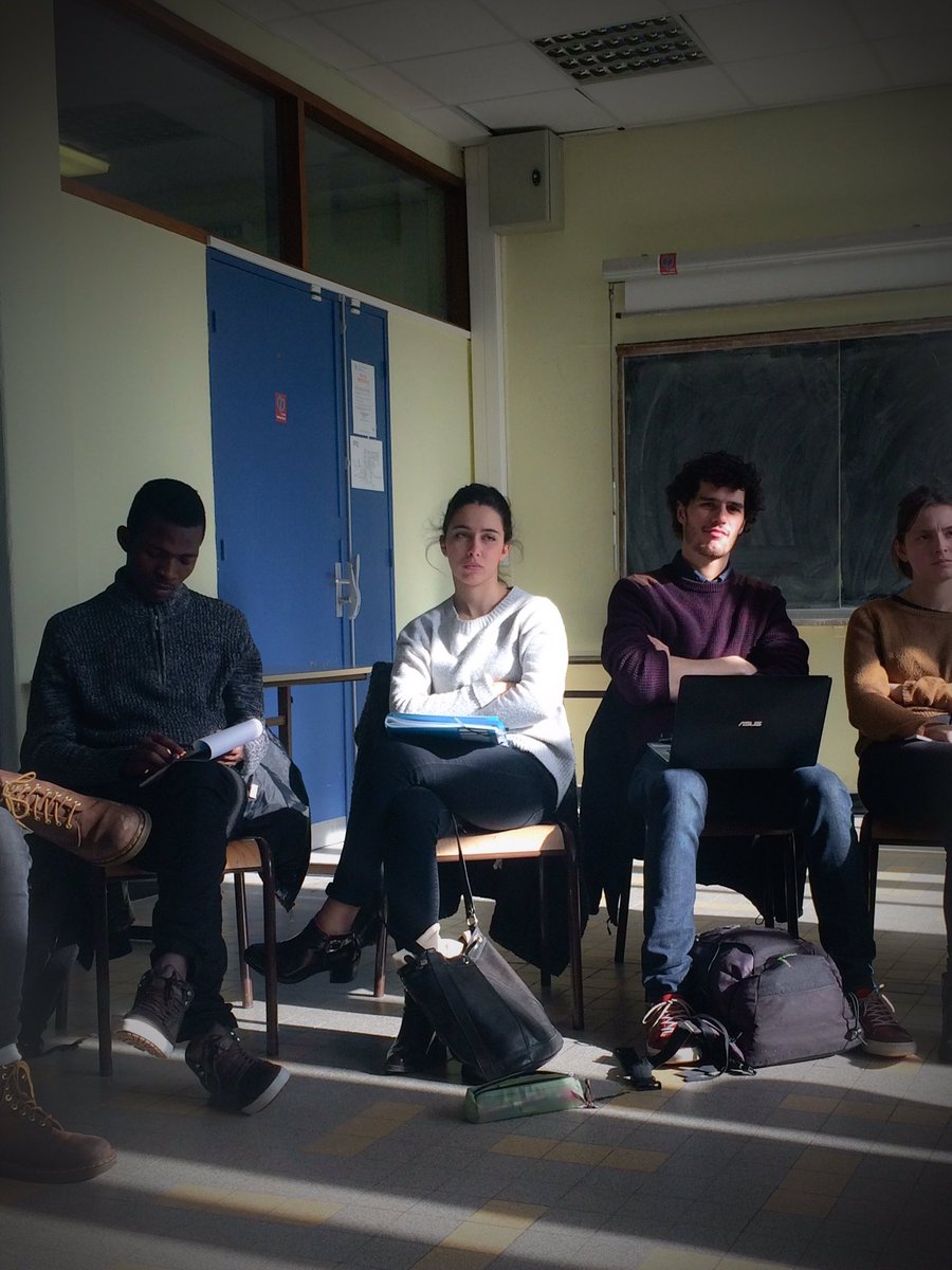 MTECH_bordeaux's tweet photo. Votre VP Com en plein débat intérieur au #WEACTMP , @animafac, à l'atelier "Pimp ta Com" https://t.co/tqnws3weKE