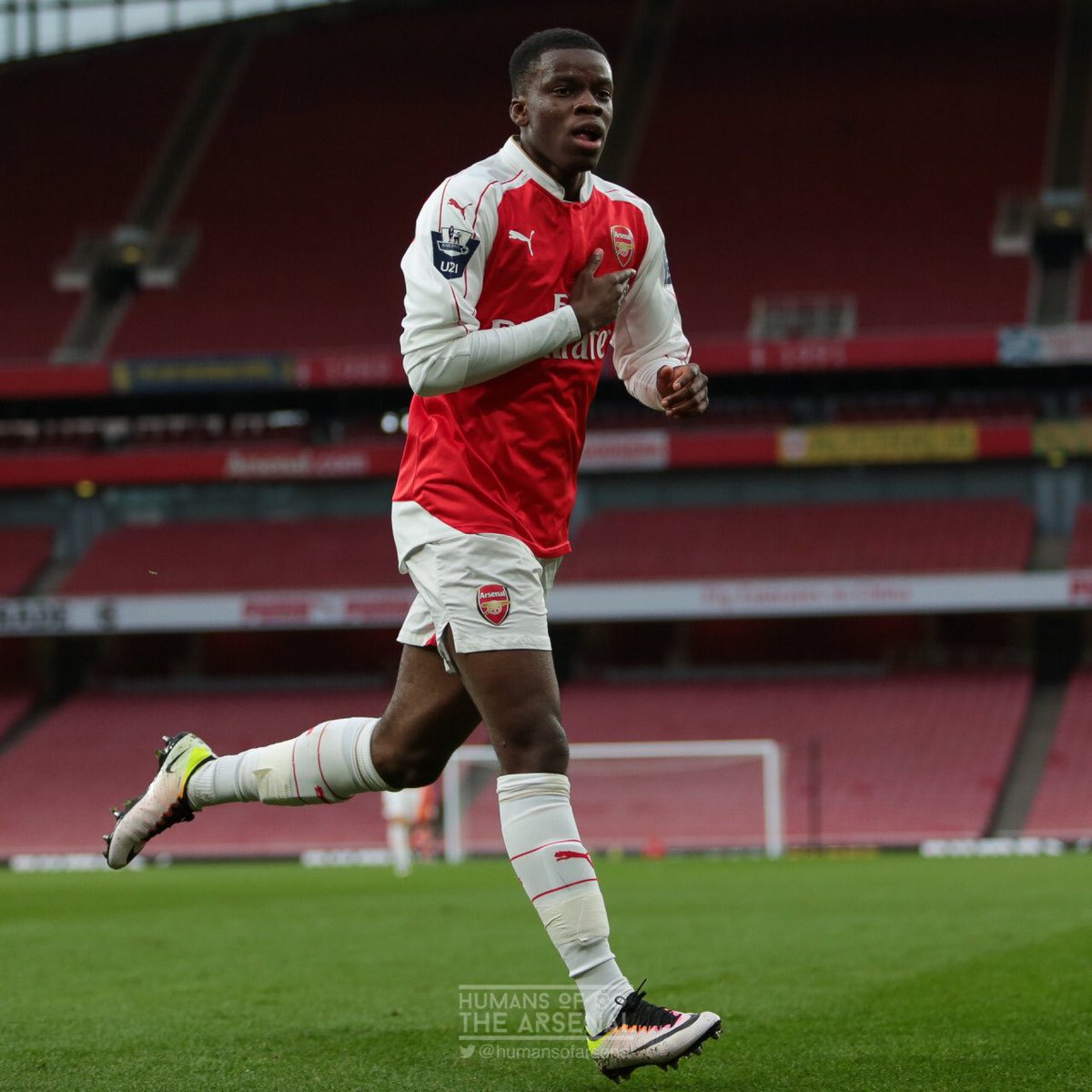 Mkdonsfo's tweet photo. Young promising Arsenal striker Stephy Mavididi is rumoured to be joining MK Dons on loan. (@reluctantnicko) #MKDons https://t.co/AroXiia5G0
