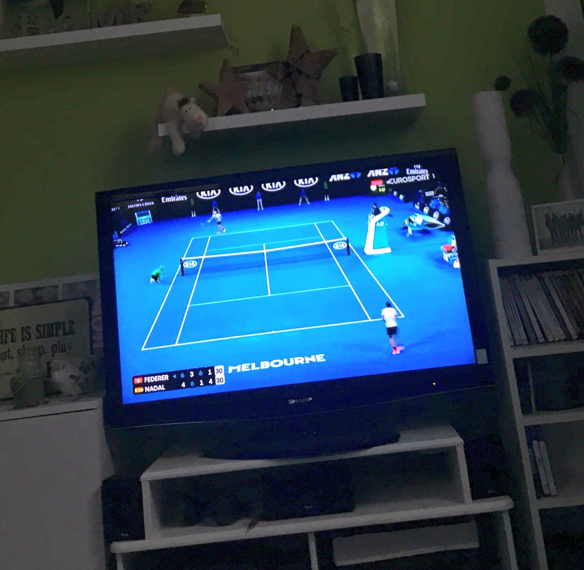 HabelerMarkus's tweet photo. Watching the final of the @AustralianOpen before heading to training. #gofederer #AusOpen2017 #goodgame https://t.co/VOGCDc9VYp