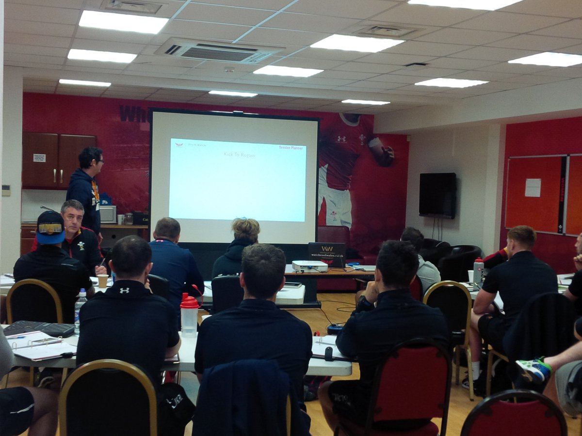 Kicking in the modern game Level 3 coaching with Dai Flanagan @ WRU National centre of excellence
#upskillingcoaches