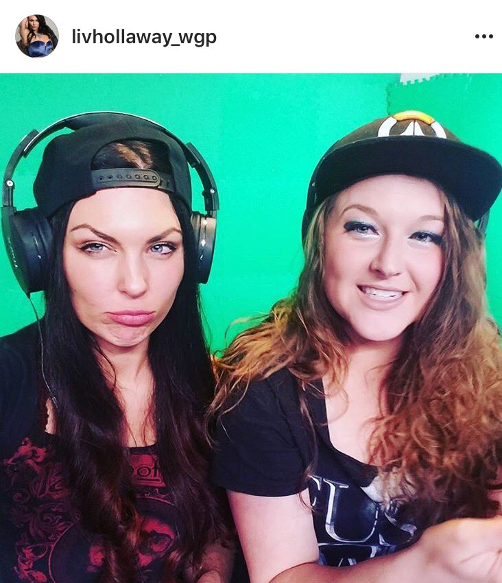 kingmac84's tweet image. The OverWatch twins with the faces though… some of the best sh*t ever! 😂😂😂#Goals2017