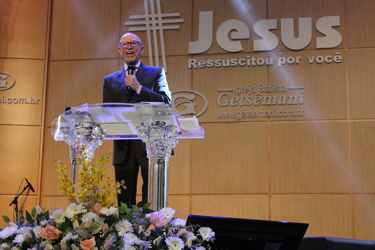 getsemanibh_'s tweet photo. "Quando você tem medo e busca a Deus, Ele age!", Pr. @_JorgeLinhares, ministrando no Culto Pastoral. https://t.co/G5EXYXpyi9