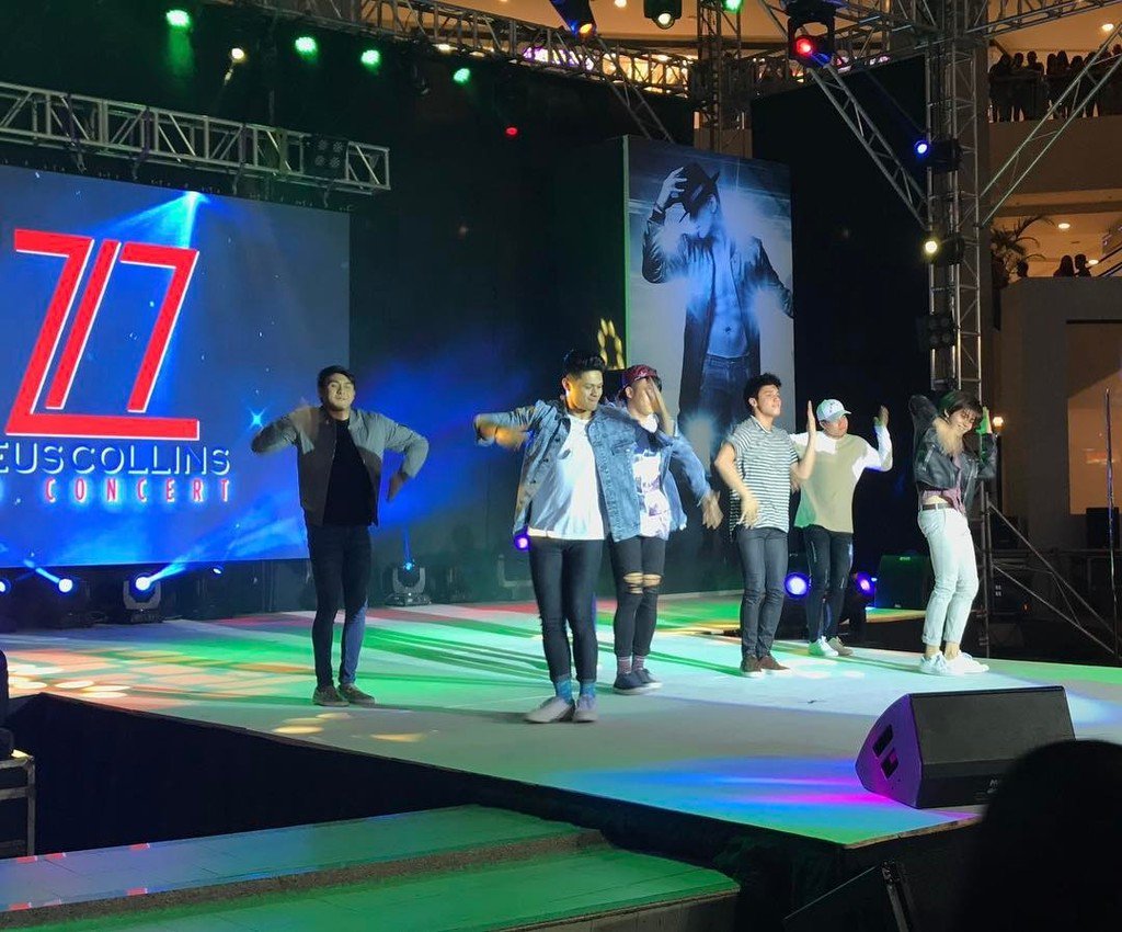 KapamilyaV's tweet photo. T'was lit, @iamzeuscollins! 

Napakahusay at napakalakas mo! Nag-iisa ka lang! 

Iba kayo @hashtags_abscbn! ❤💋💪

#Z17Concert  👑 https://t.co/5BhVetZfQC