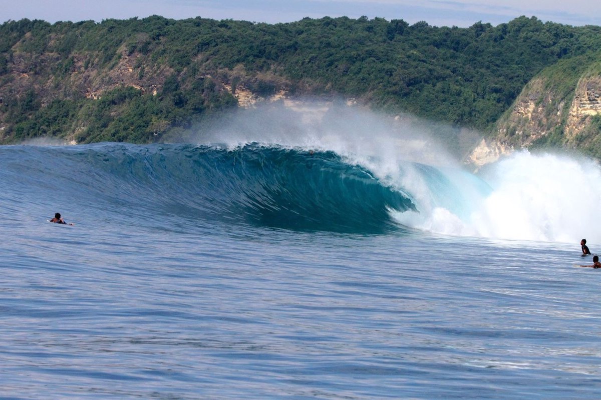txingu73's tweet photo. Disfrutando en Air Guling,Lombok #indonesia #lombok #areguling #rights #right #barrel #barrels #koaescueladesurf https://t.co/RXad6x5zXz