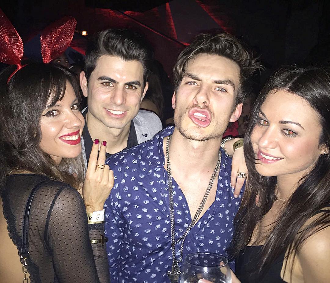 DVICIORebeldes's tweet photo. @ZairaPablos :,, Cuando @dvicio_andres intenta salir feo y no le sale! Pero a los demás tampoco nos ha salido ehh 🙆🏻🙆🏻🙆🏻💃🏻'' @dvicioficial https://t.co/5f9d6EMsoa