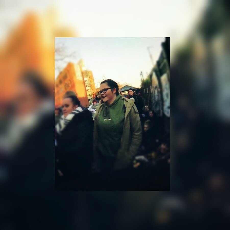 _caariina_'s tweet image. Wie viel ist ein lächeln wert?
#kayef #kayefmerch #teamkayef #ChaosTour #Köln #CBE 
@kayefofficial