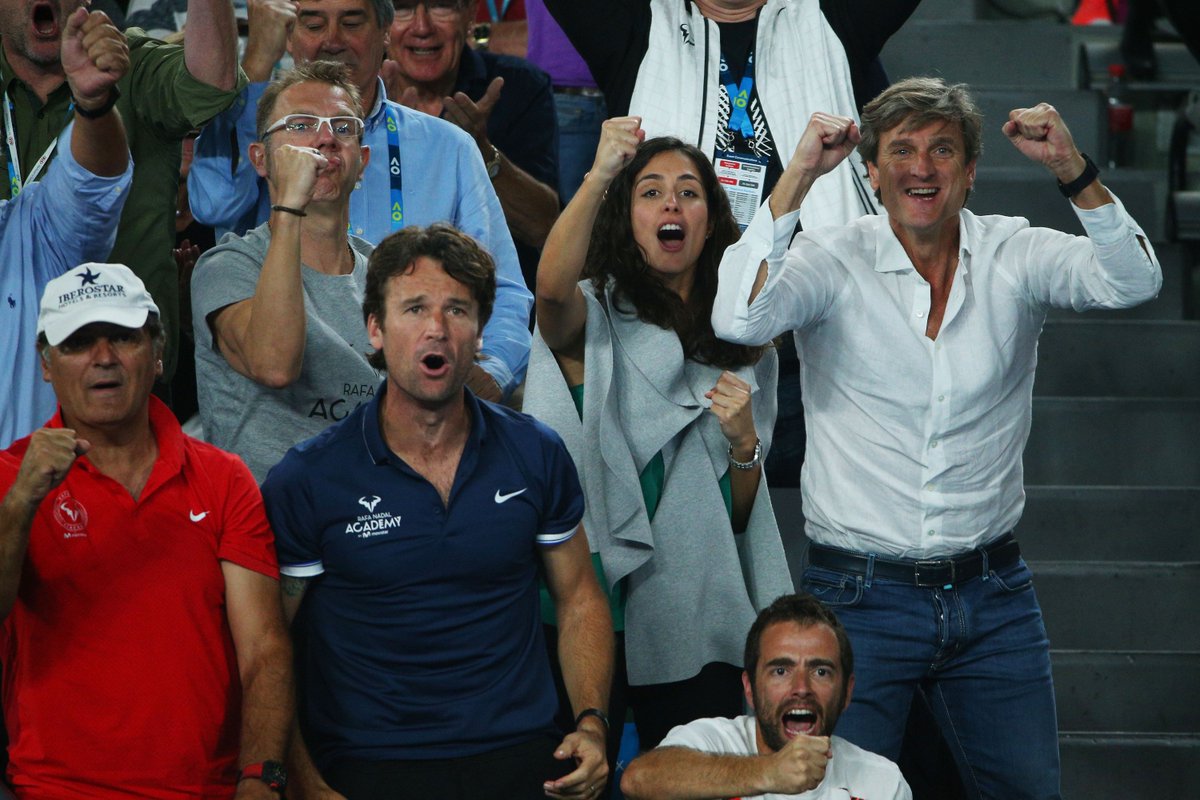 claritzap's tweet photo. Repito...la cara de Moyá! Buenísima! Lol RT @Rafaholics: #TeamNadal winning the 4th https://t.co/FOFwdyJNHB