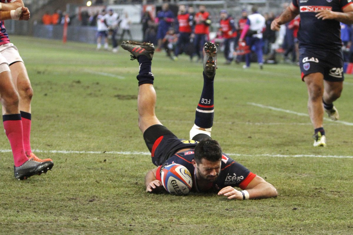 FCGrugby's tweet photo. Le plongeon dans l'en-but, version @Faestebanez #FCGSFP https://t.co/ySuNrfnHRS