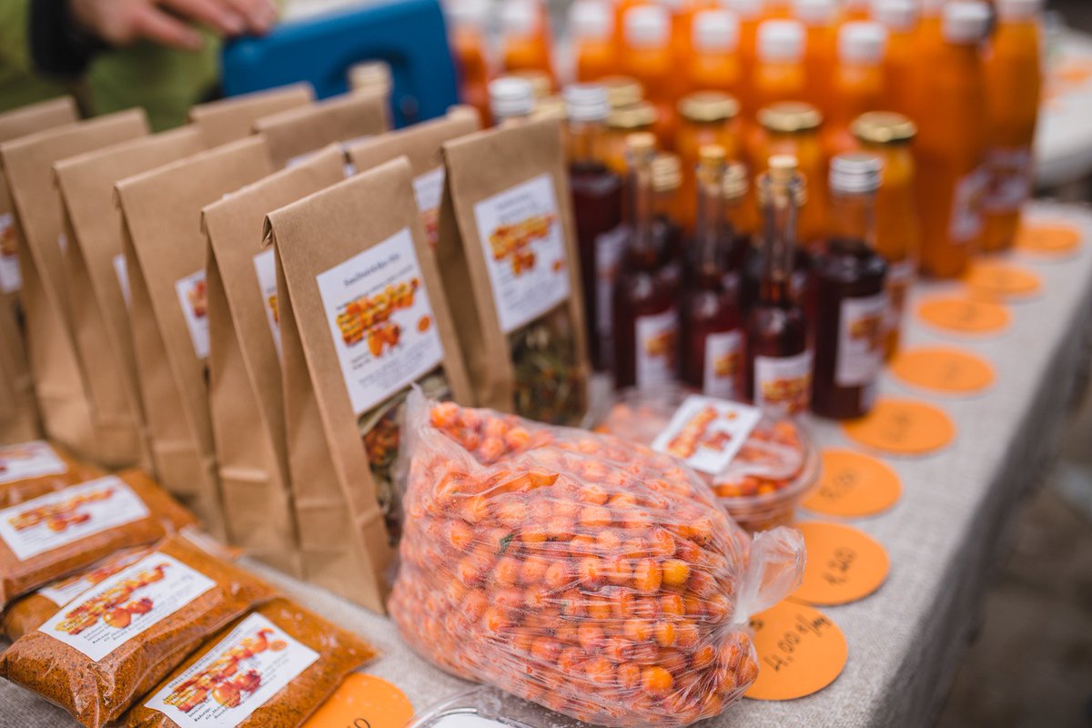 Meteņdienas tirdziņu kuplinās Andrejs Broks ar īstu Kalēju maizi un "Mežmalas-1" ar dažādiem smiltsērkšķu produktiem un saldētām odziņām!