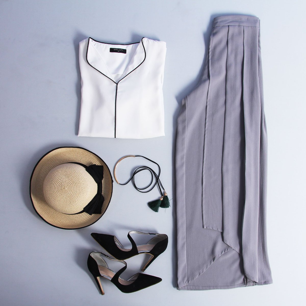 simplicityID's tweet image. Be stylish effortlessly with white shirt collection from Simplicity. Available now.